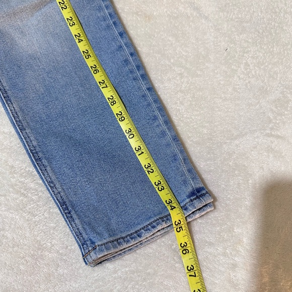 American Eagle Outfitters Curvy Mom Jeans - Picture 5 of 5